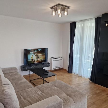Petkov5Ki.Luxuryapartments Skopje Rum bild